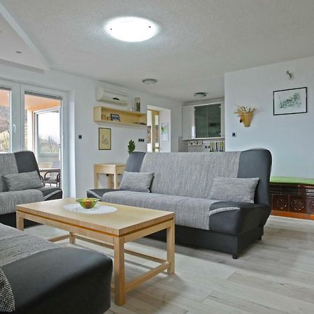 Apartma Metka Lese Trzic Экстерьер фото